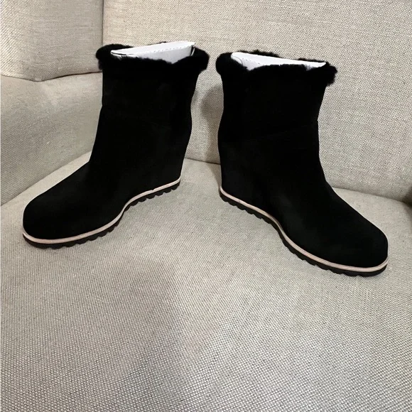 NEW In the Box UGG Black Suede Winter Boots - Picture 6 of 11